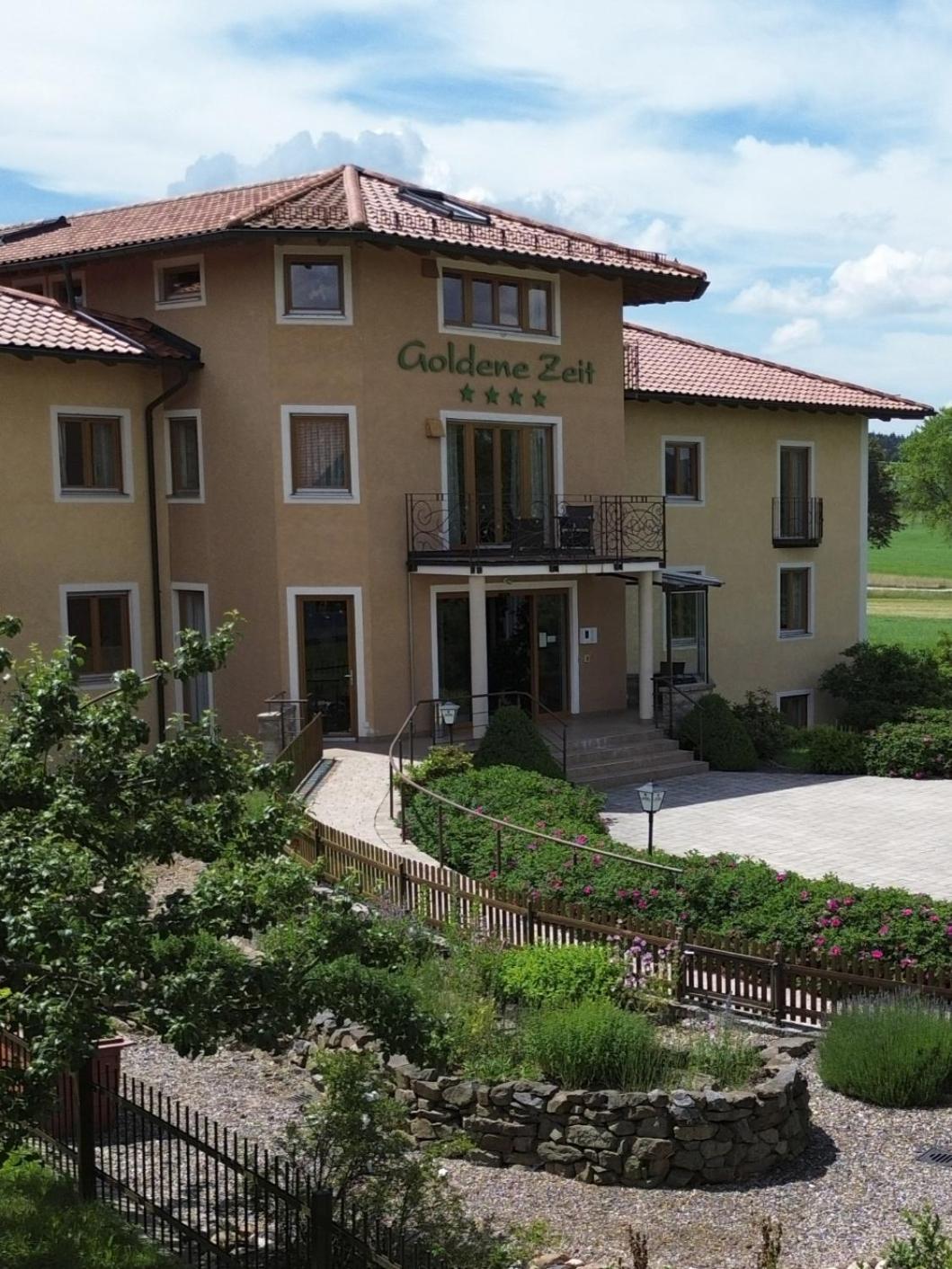 Naturhotel Goldene Zeit Georgenberg ภายนอก รูปภาพ