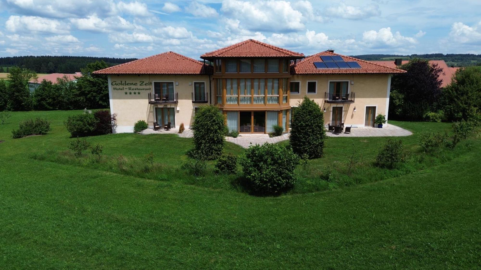 Naturhotel Goldene Zeit Georgenberg ภายนอก รูปภาพ