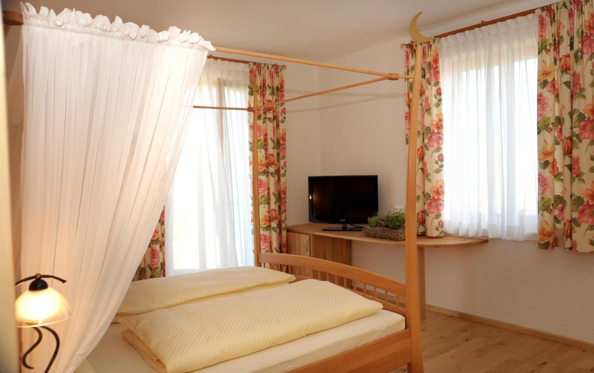 Naturhotel Goldene Zeit Georgenberg ภายนอก รูปภาพ