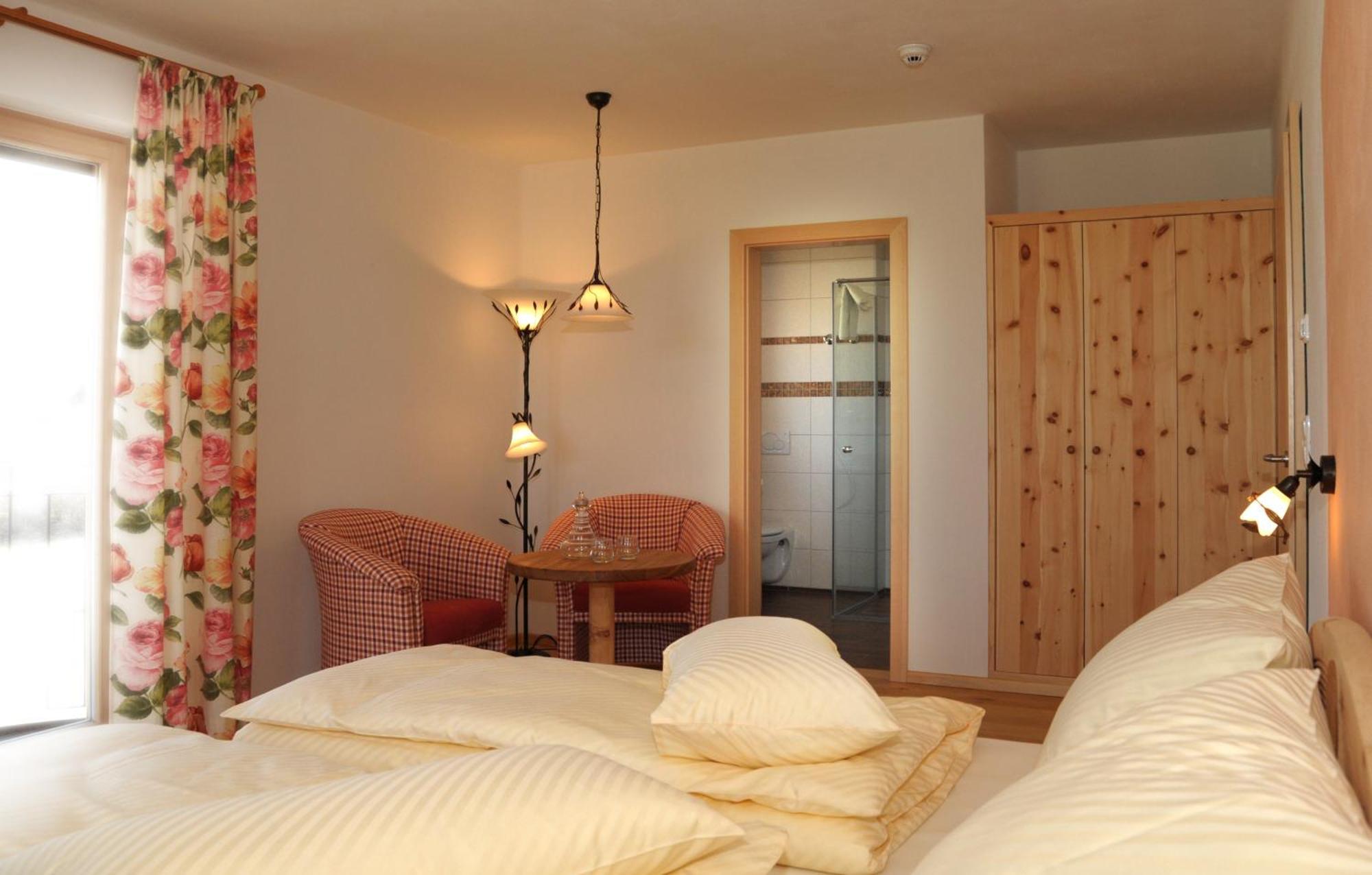 Naturhotel Goldene Zeit Georgenberg ภายนอก รูปภาพ