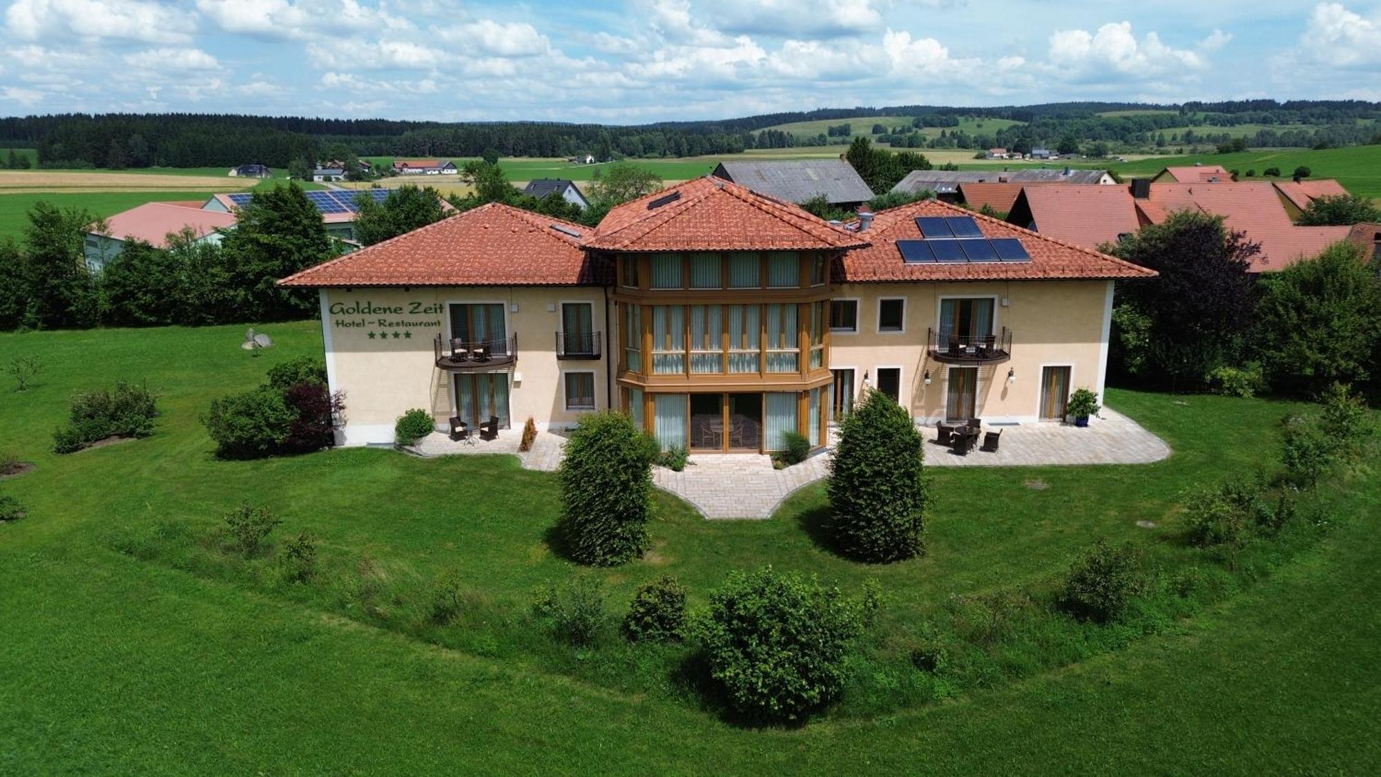 Naturhotel Goldene Zeit Georgenberg ภายนอก รูปภาพ